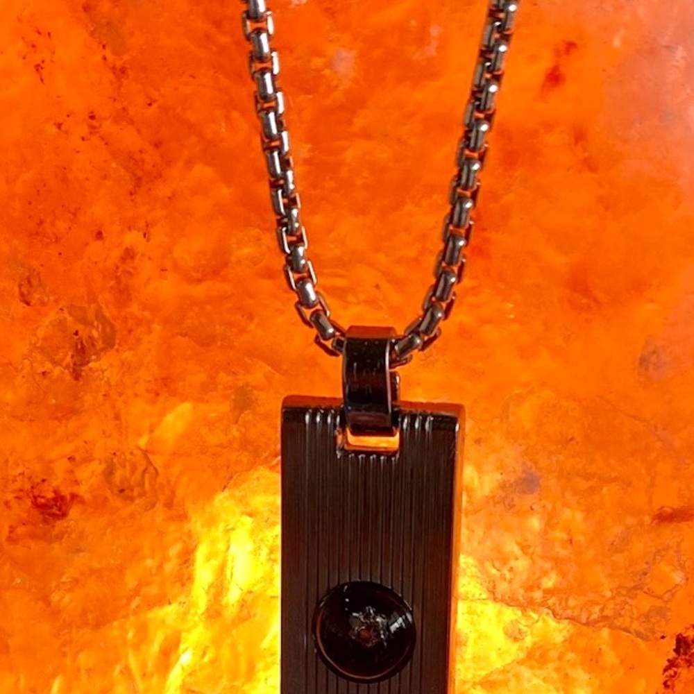 Floating montblanc diamond pendant